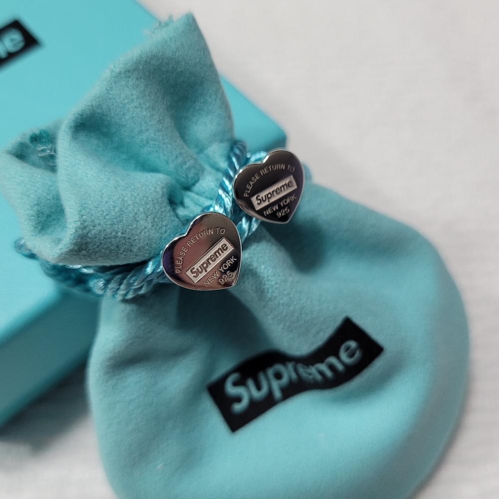 Supreme x Tiffany RTT Heart Stud Earrings